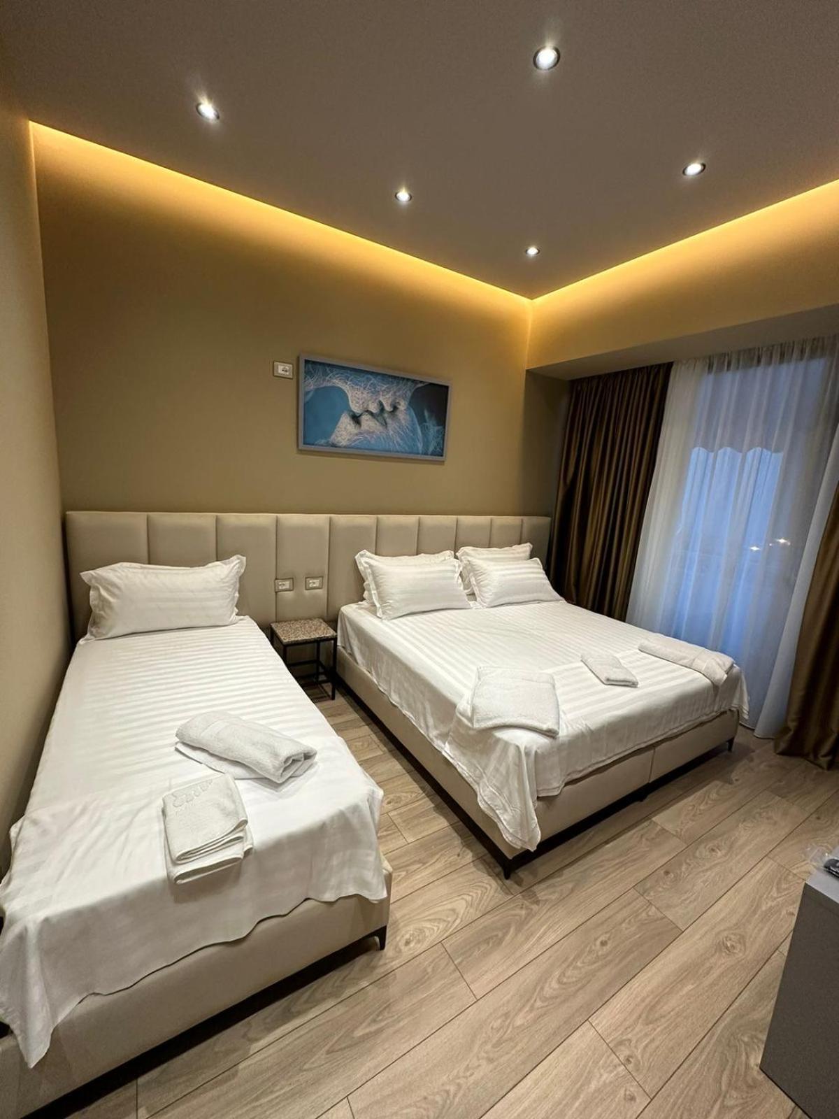 Hotel Europa Krujë Екстериор снимка