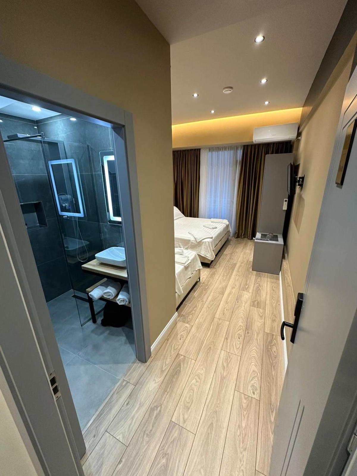Hotel Europa Krujë Екстериор снимка