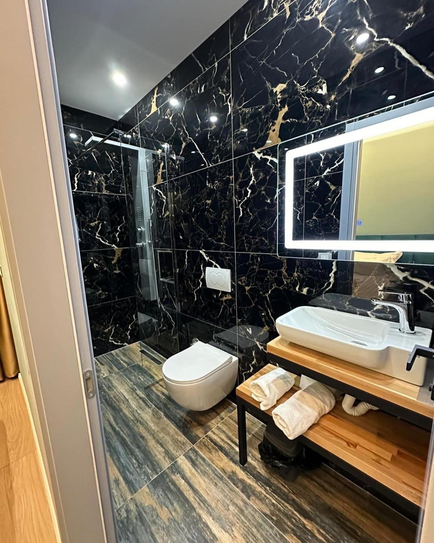 Hotel Europa Krujë Екстериор снимка