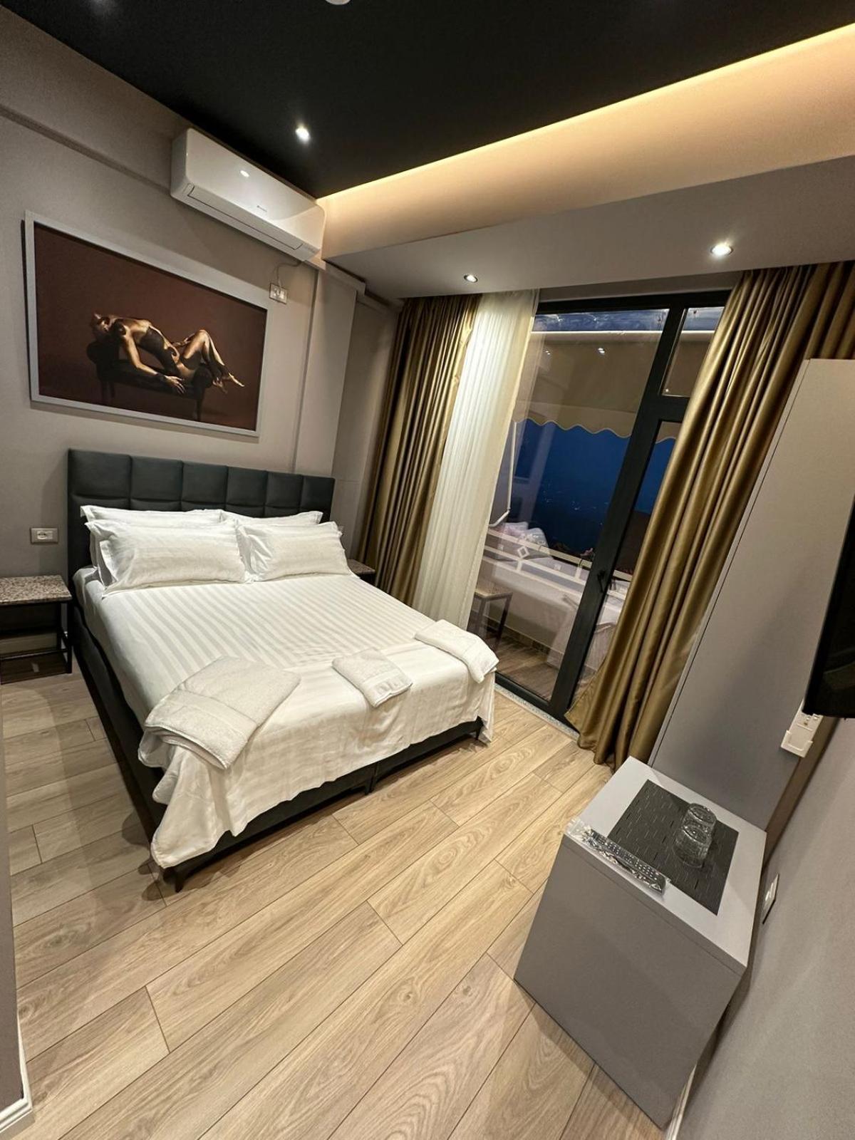 Hotel Europa Krujë Екстериор снимка