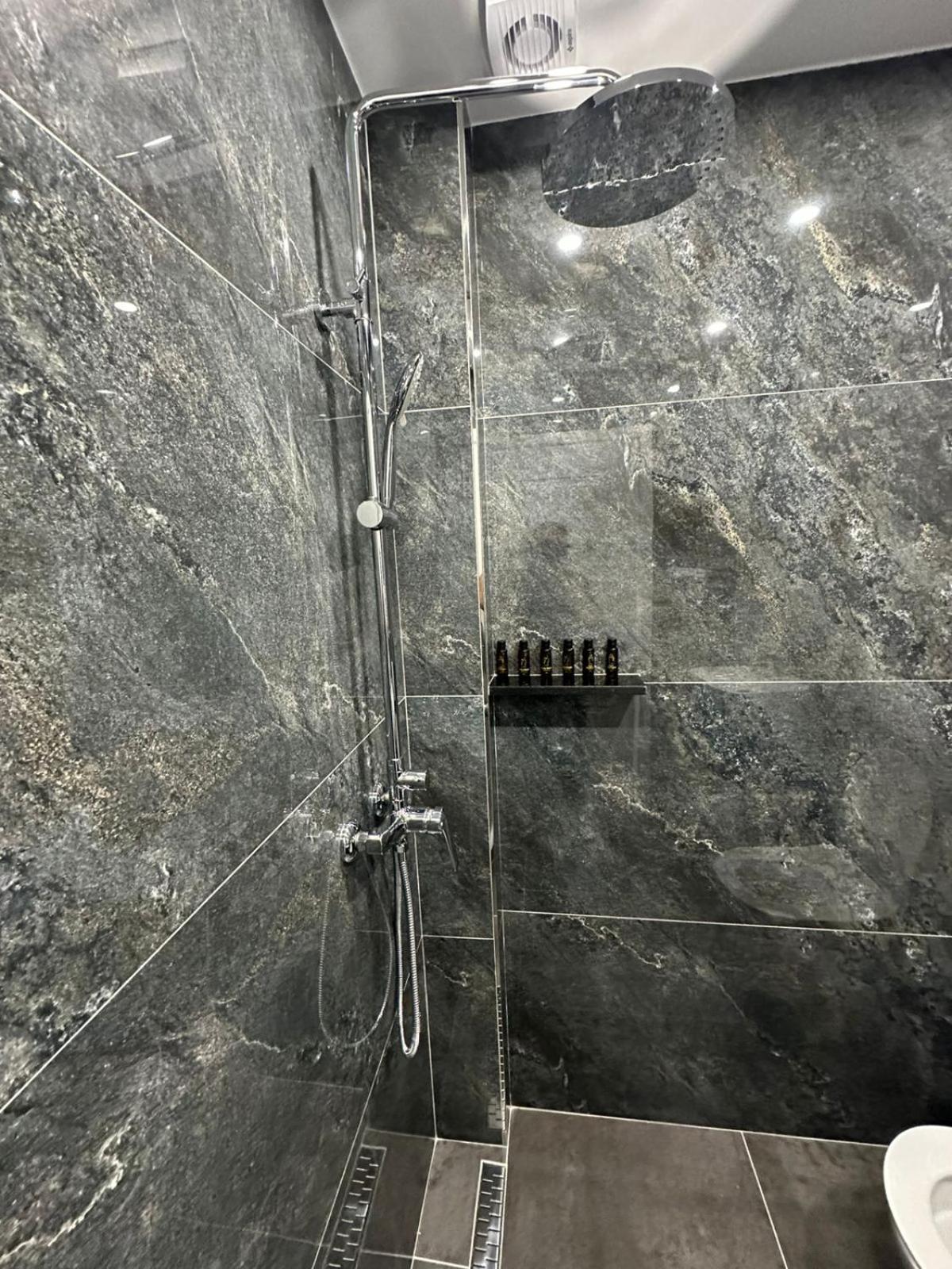Hotel Europa Krujë Екстериор снимка