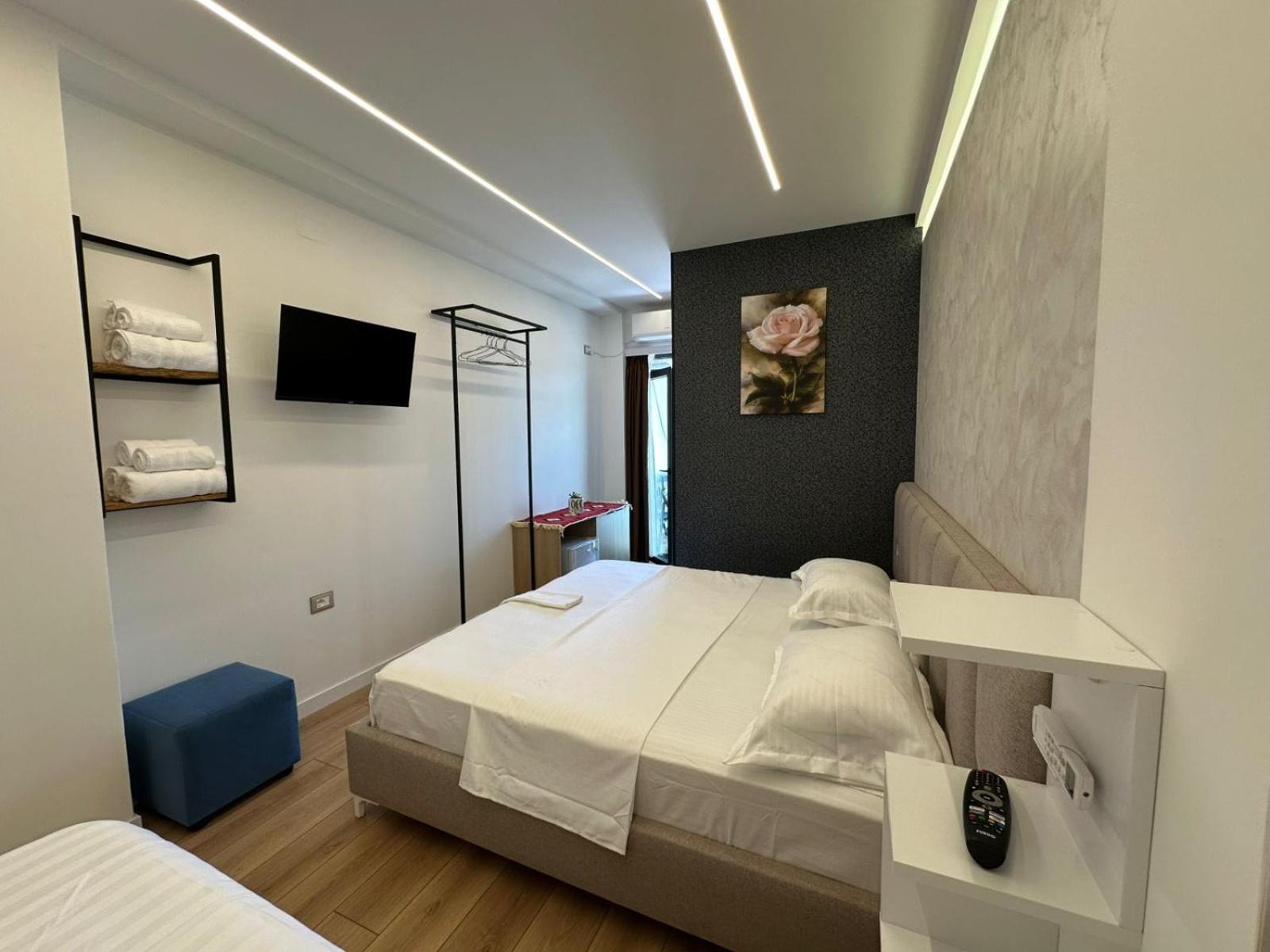 Hotel Europa Krujë Екстериор снимка